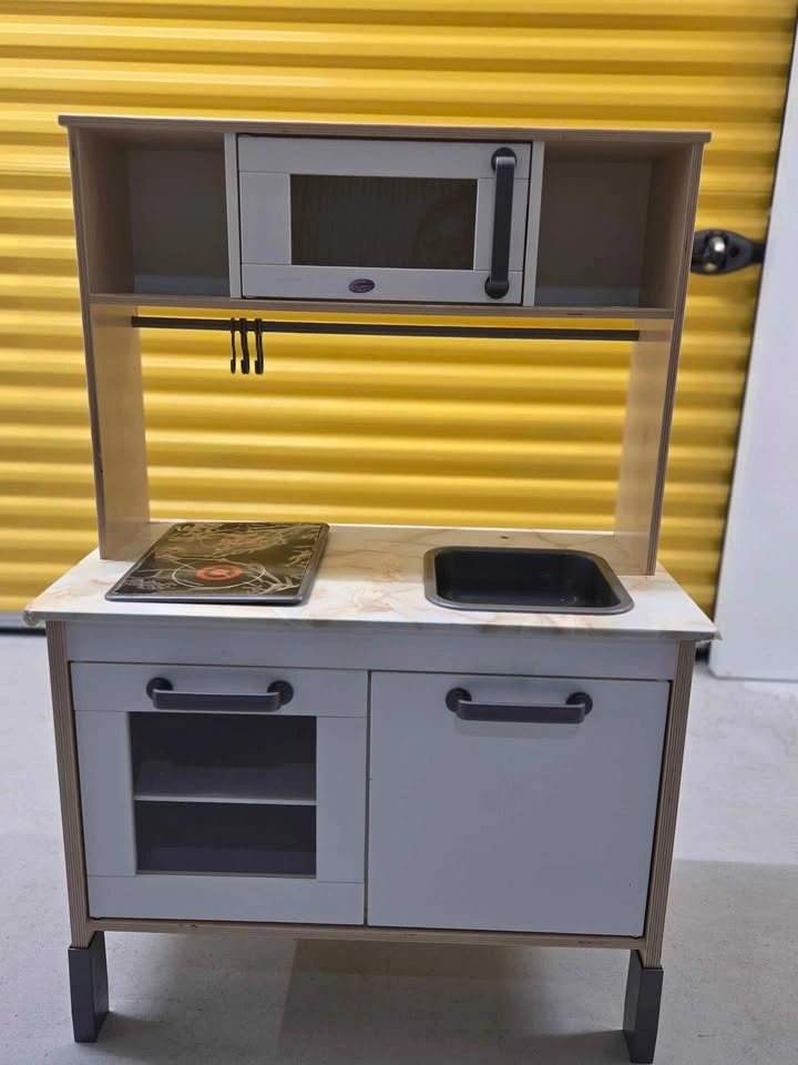 Fully Functional Toddler Kitchen - photo 2