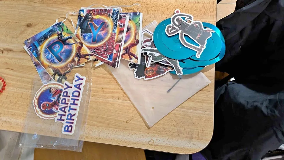 Spiderman Party Decorations thumbnail