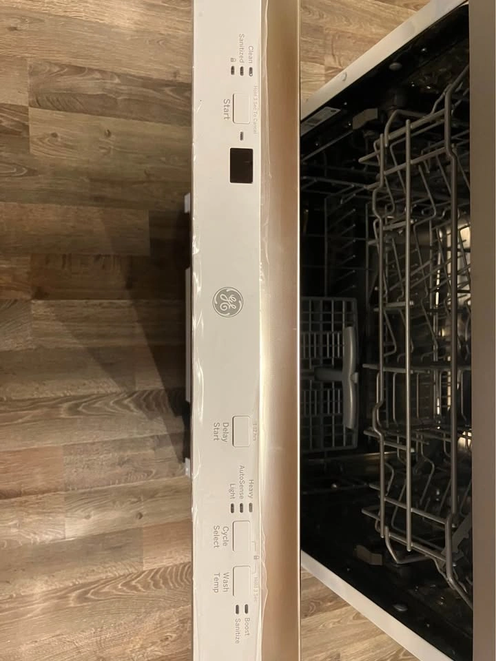 New GE Dishwasher - photo 3