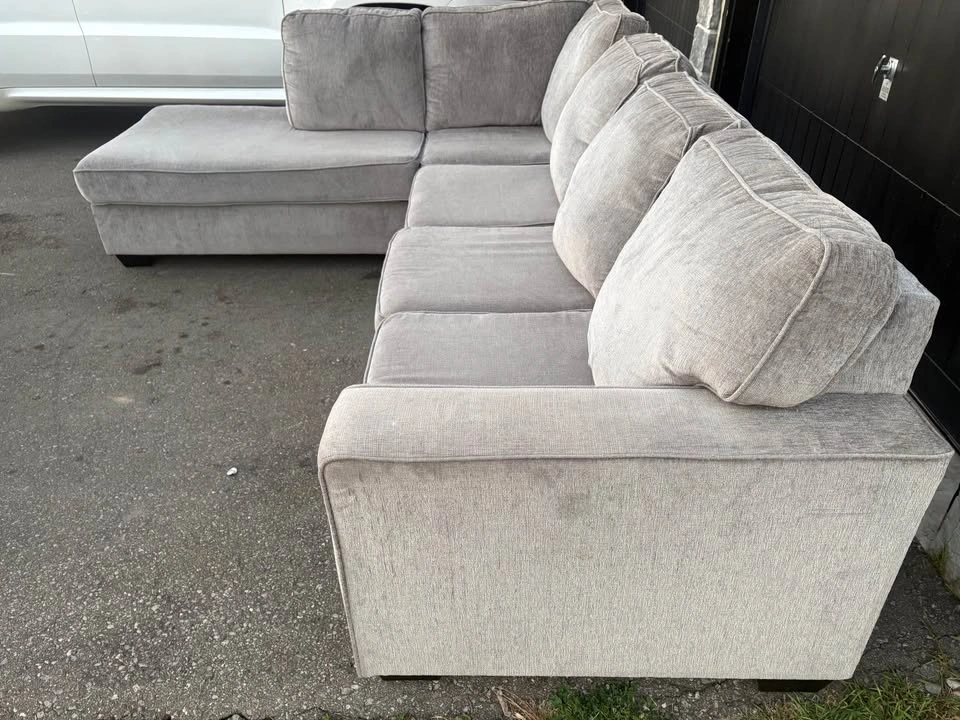Large Grey Sectional Couch - Free Delivery - photo 4