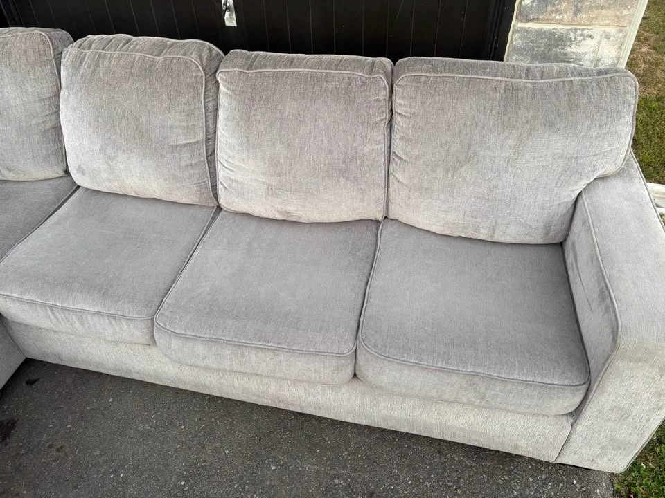 Large Grey Sectional Couch - Free Delivery - photo 5