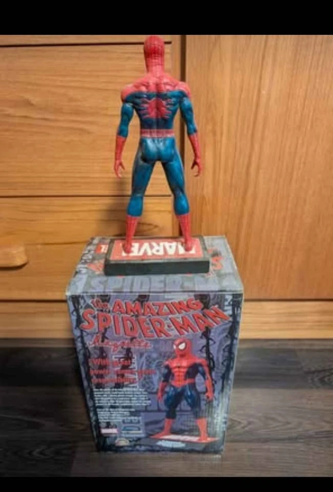 Marvel The Amazing Spider-Man Maquette - photo 2