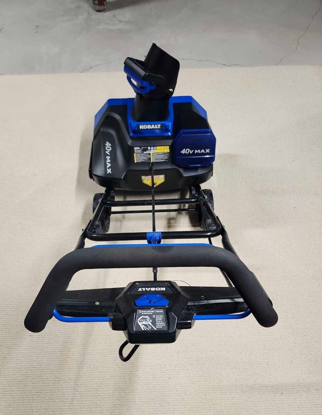 Kobalt 40V MAX Cordless Snowblower – Excellent Condition - photo 2