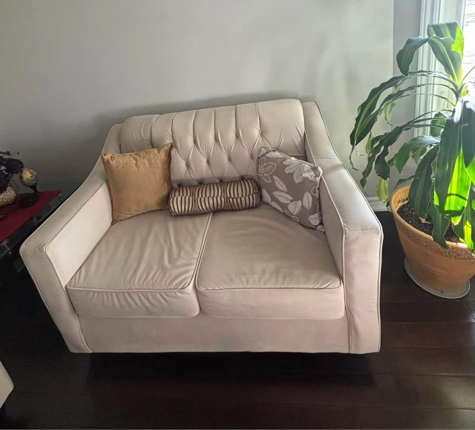 3-Piece Cream Tufted Living Room Set - photo 2