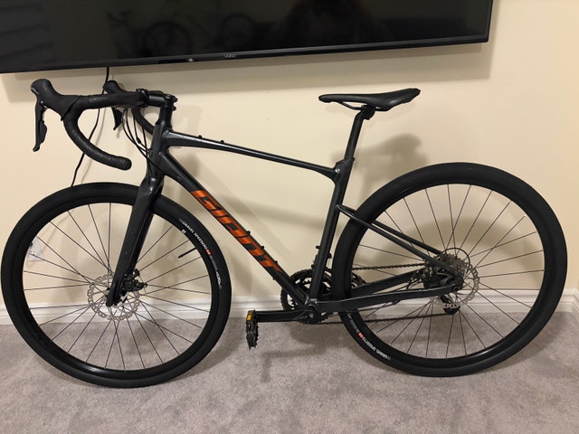 Giant Revolt Medium Gravel Bike - photo 2
