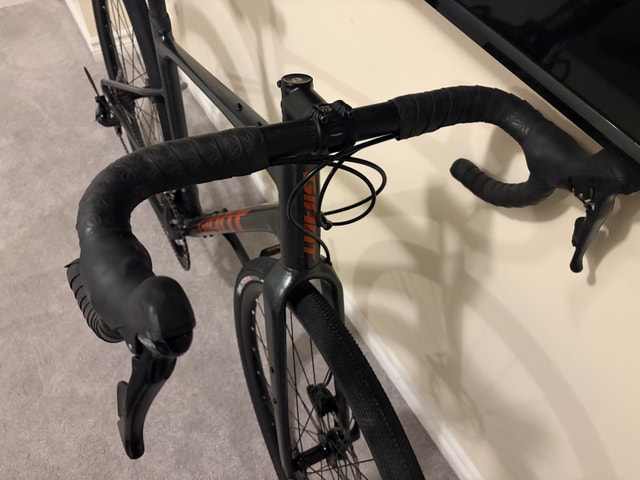 Giant Revolt Medium Gravel Bike - photo 4