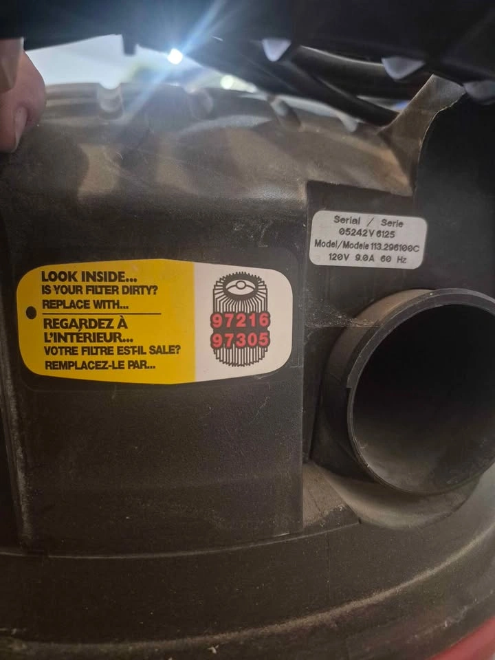 Craftsman 34L Wet/Dry Shop Vac – 4.0 HP - photo 4
