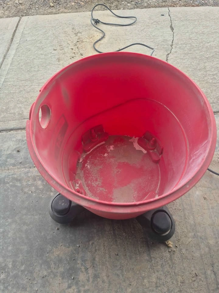 Craftsman 34L Wet/Dry Shop Vac – 4.0 HP - photo 5