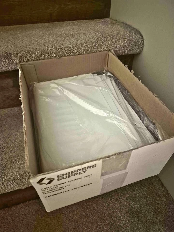 250 White Plastic Shipping Mailers / Courier Envelopes