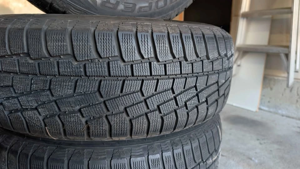 Like New Winter Tires & Wheels - photo 2