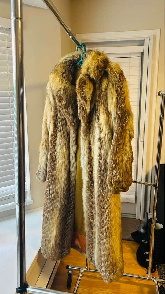 Full-Length Natural Fur Coat - photo 2