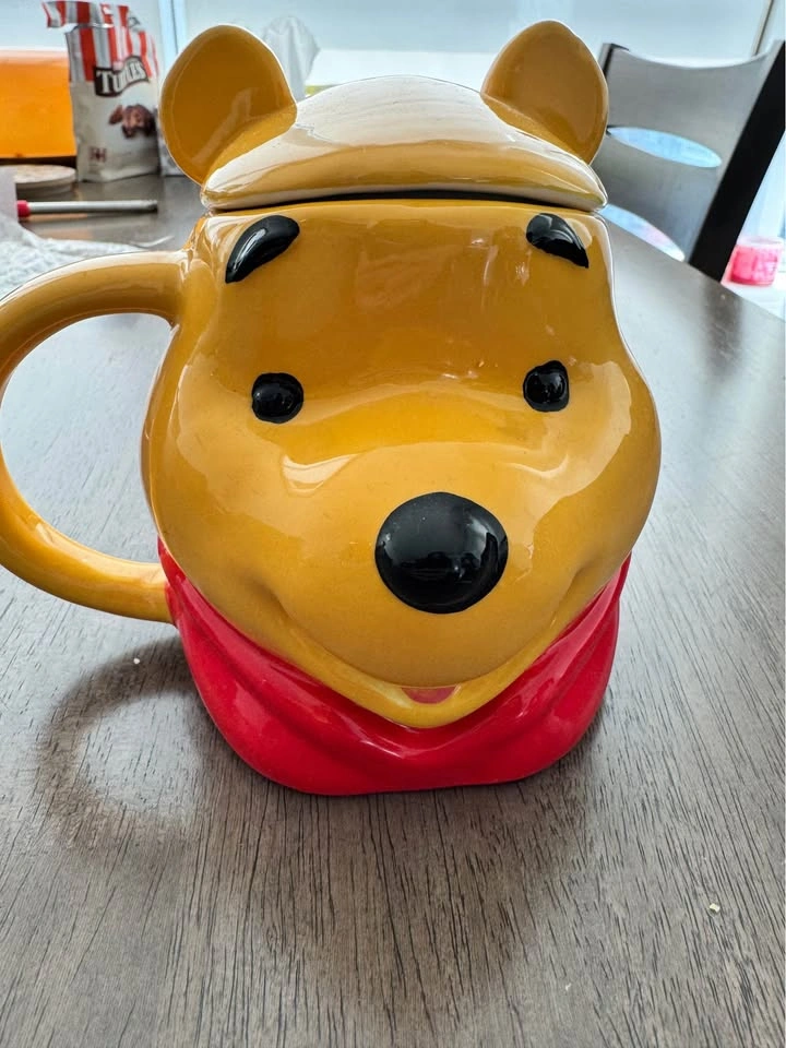 BRAND NEW Winnie the Pooh Mug