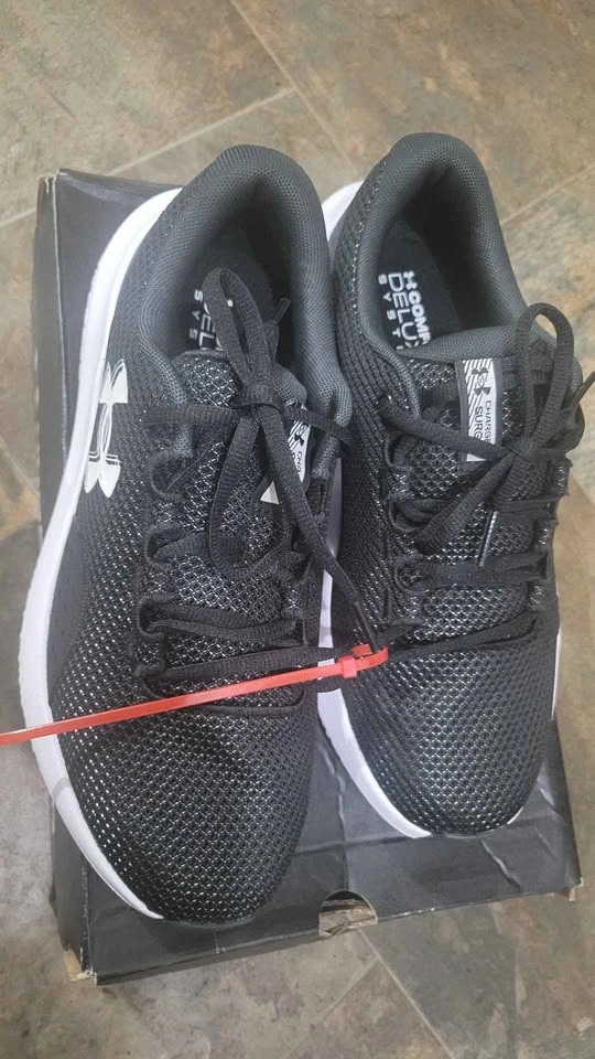 Under Armour Charged Surge 4 Running shoes for women! SizeUS 11 - photo 5