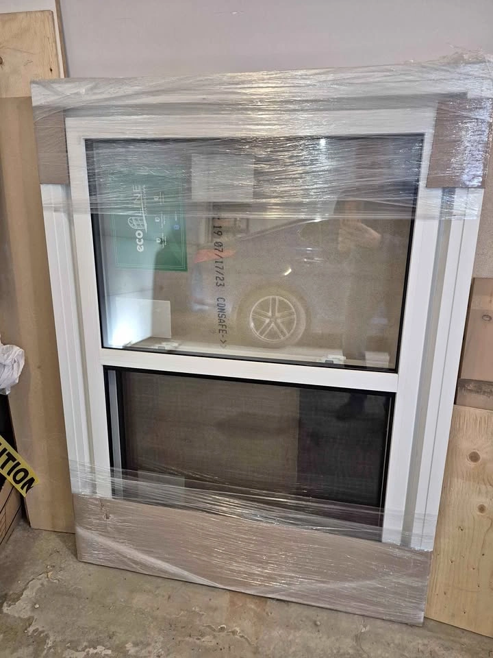BRAND NEW Ecoline Triple-Pane Casement Window