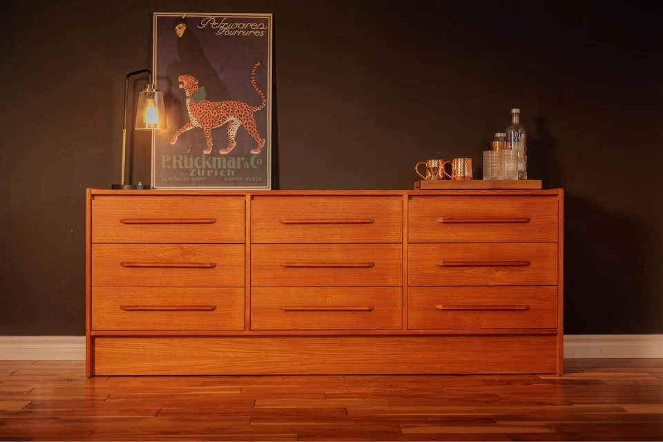 Teak mid century modern (MCM) sideboard - photo 2