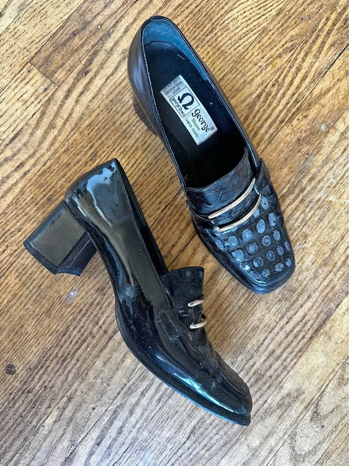 George Shoes Vero Cuoio Black Patent Leather Heeled Loafers