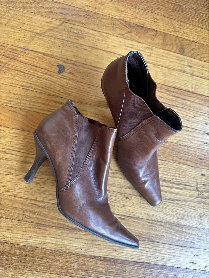 AK Anne Klein iflex Brown Leather Ankle Boots