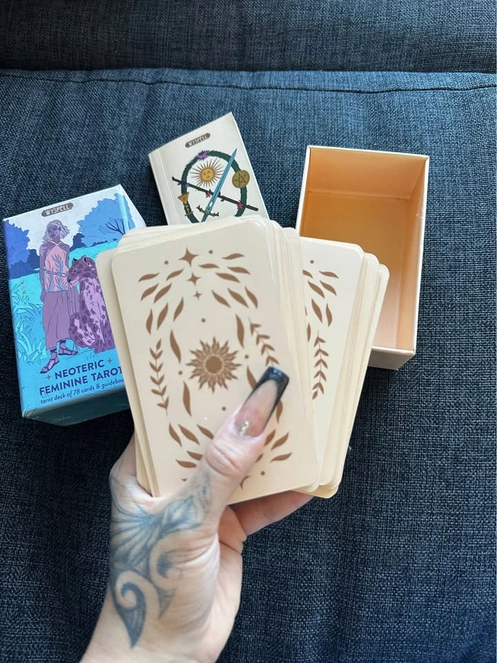 Wyspell Neoteric Feminine Tarot Deck - photo 3