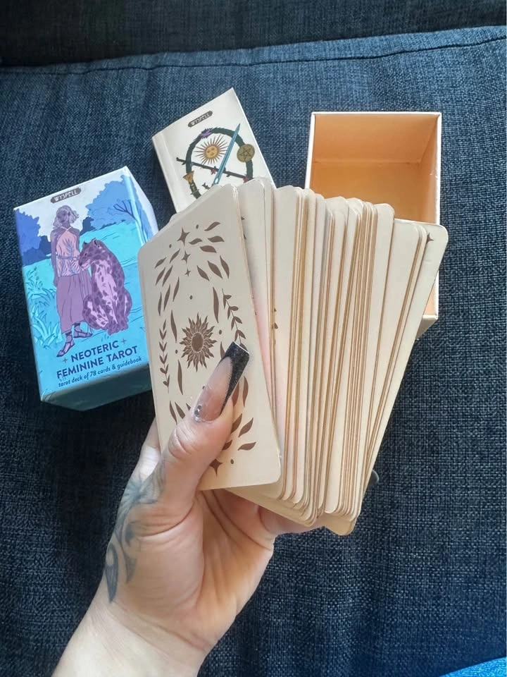 Wyspell Neoteric Feminine Tarot Deck - photo 4