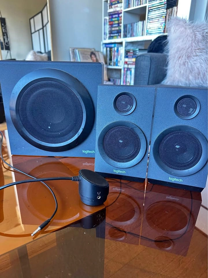 Logitech Z333 2.1 Speaker System