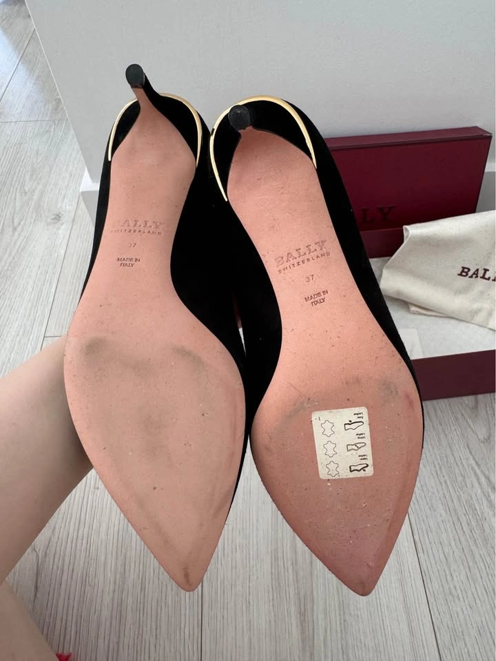 Bally Evony 55 Black Suede Pumps Size 37 - photo 4