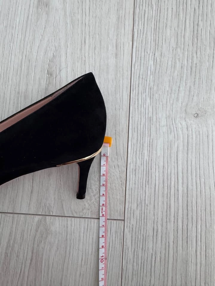 Bally Evony 55 Black Suede Pumps Size 37 - photo 5
