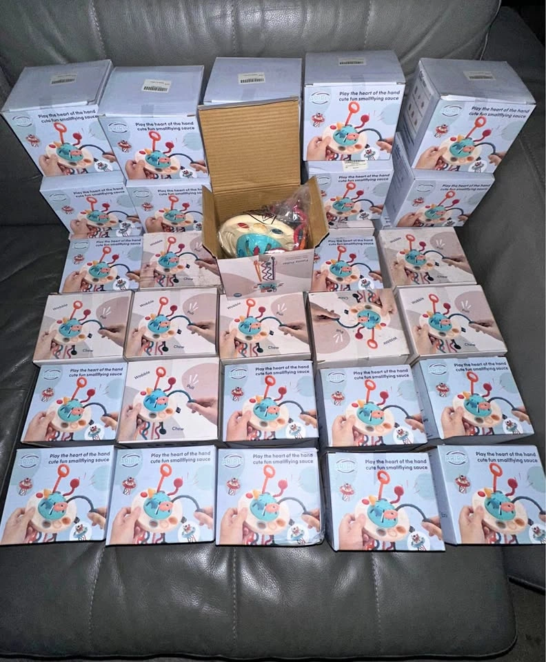 BULK DEAL: 50 New Montessori Pull String Sensory UFO Toys