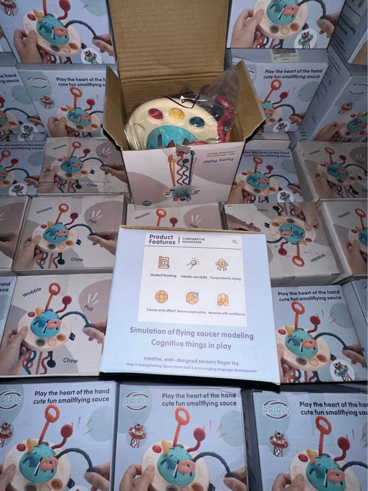 BULK DEAL: 50 New Montessori Pull String Sensory UFO Toys - photo 4
