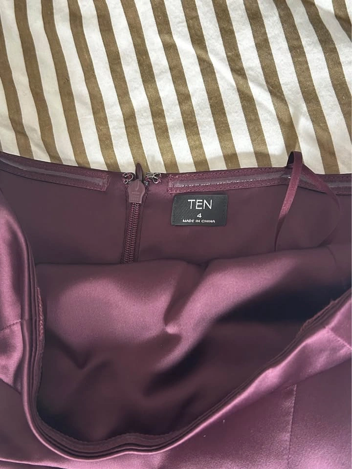 Aritzia Showtime Satin Mini Dress - Size 4 - photo 4