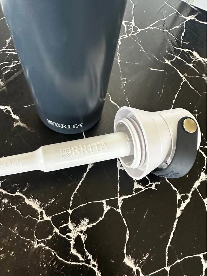 Brita Premium Filtering Stainless Steel Water Bottle - photo 2
