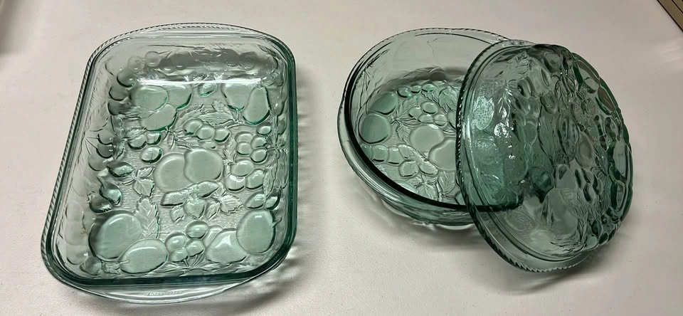 Anchor Hocking 3 piece Harvest Green Glass Baking Dish and Casse - photo 3
