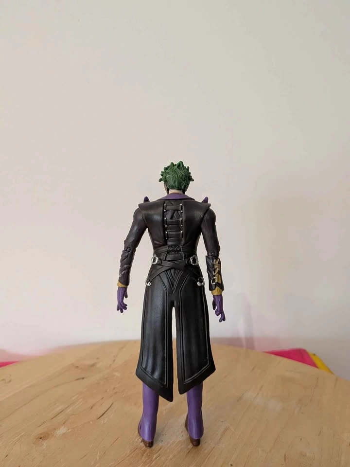 Mattel DC Comics Unlimited: Injustice The Joker 6" Figure - photo 4