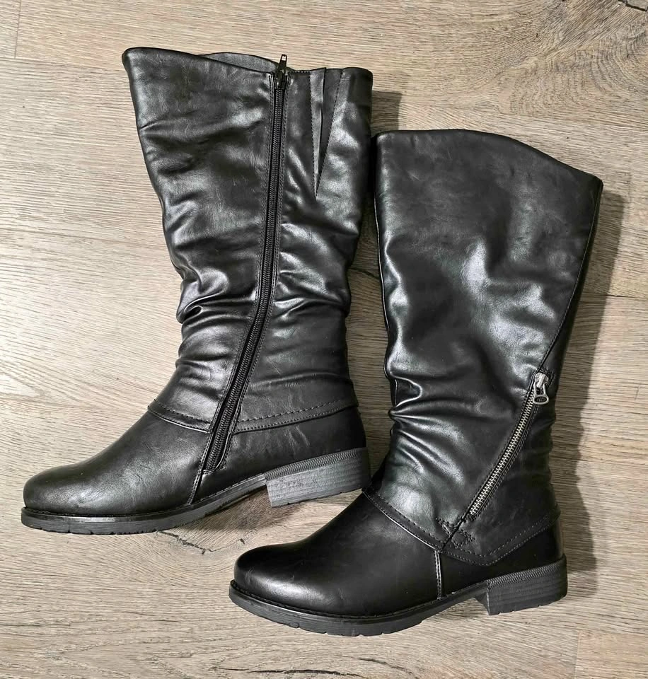 Taxi Allison Waterproof Boots Size 10 Wide