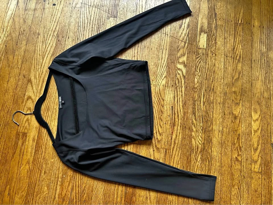 Fashion Nova Black Long Sleeve Crop Top
