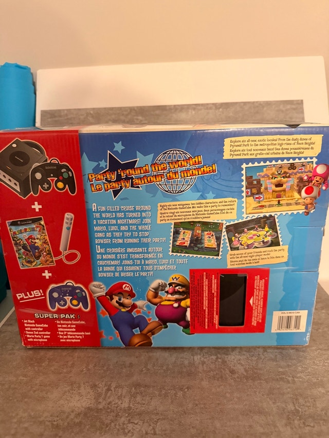 Nintendo GameCube Mario Party 7 Pak MINT (no game/ mic)+Strikers - photo 4