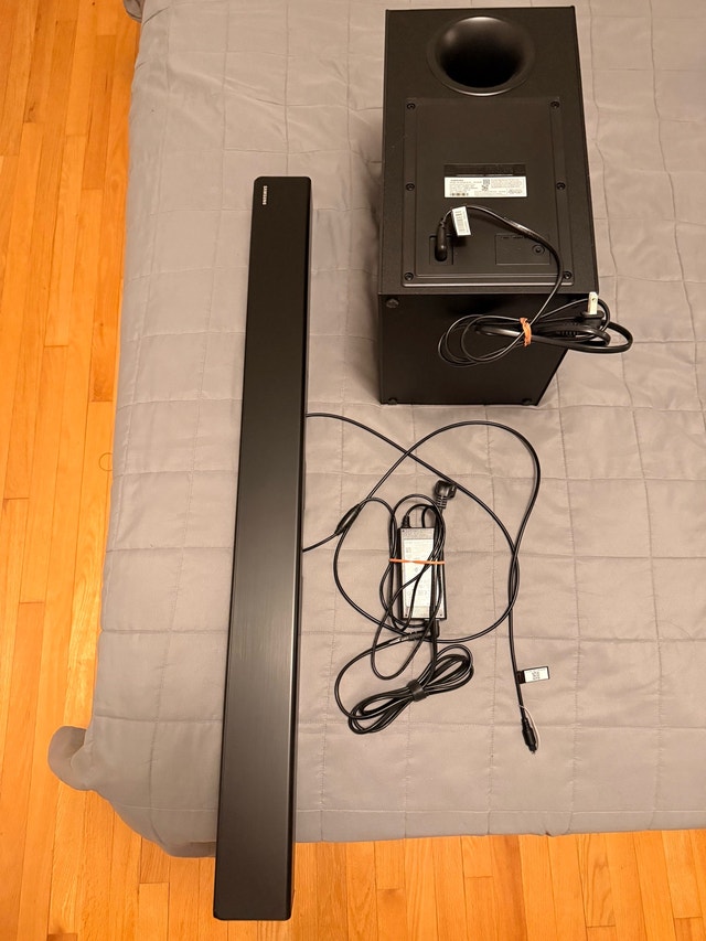 Samsung sound bar and subwoofer