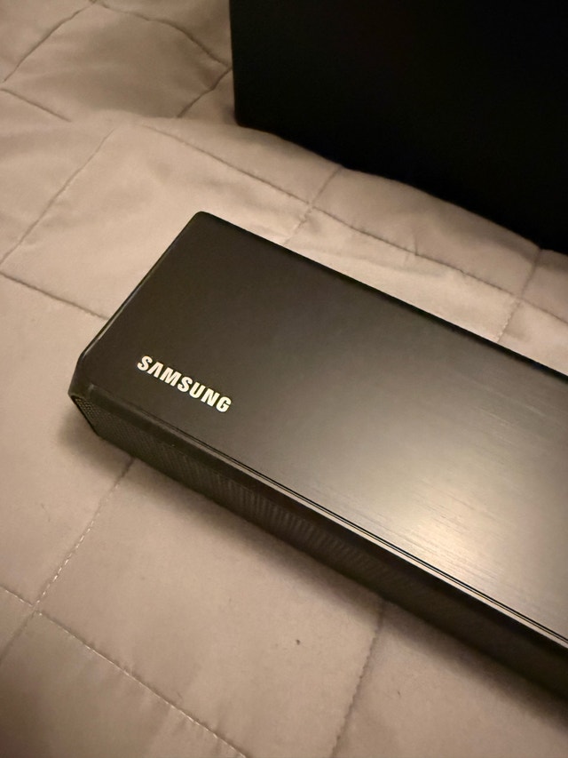Samsung sound bar and subwoofer - photo 3