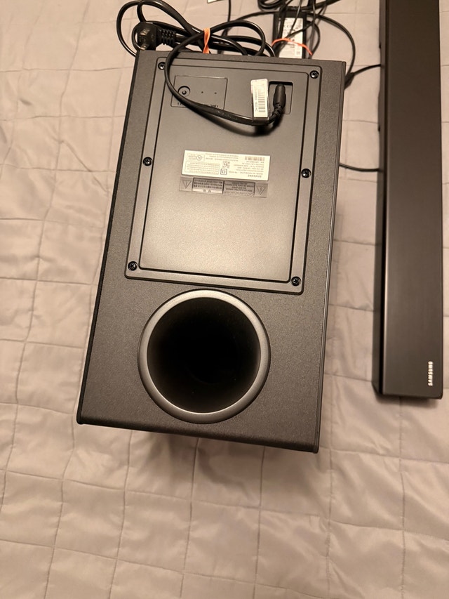 Samsung sound bar and subwoofer - photo 4