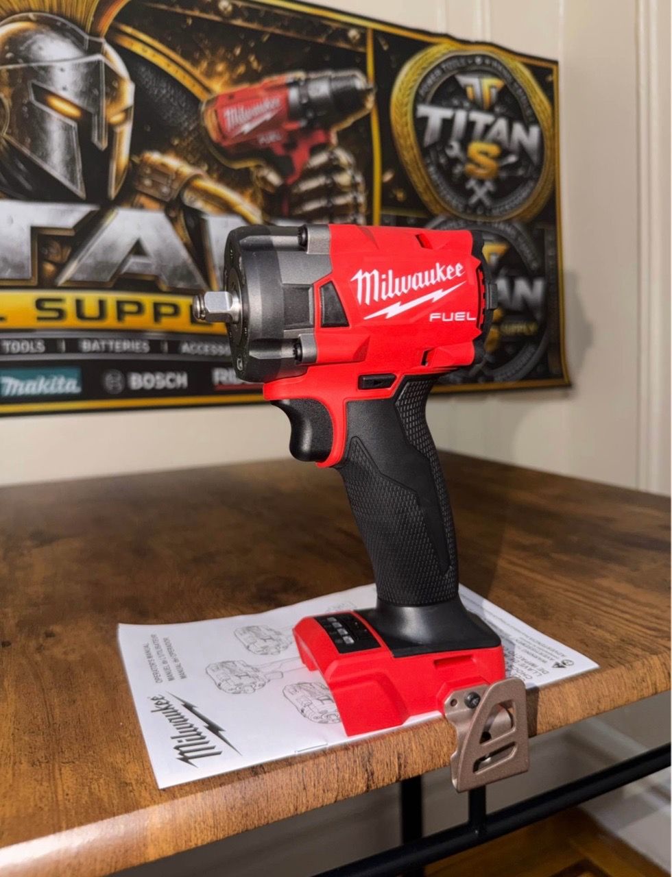 Milwaukee M18 Fuel 2854-20 3/8" Stubby Impact Wrench - photo 3