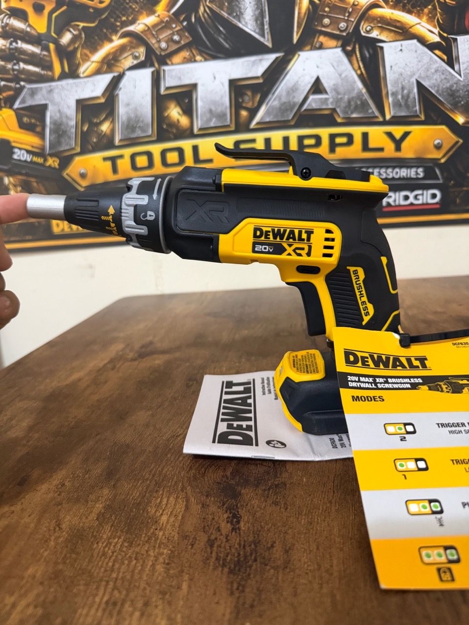 DEWALT DCF630B 20V XR Brushless Drywall Screw Gun - photo 3