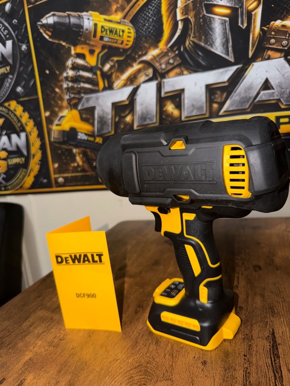 DEWALT DCF900 20V High Torque 1/2" XR Impact Wrench - New - photo 3
