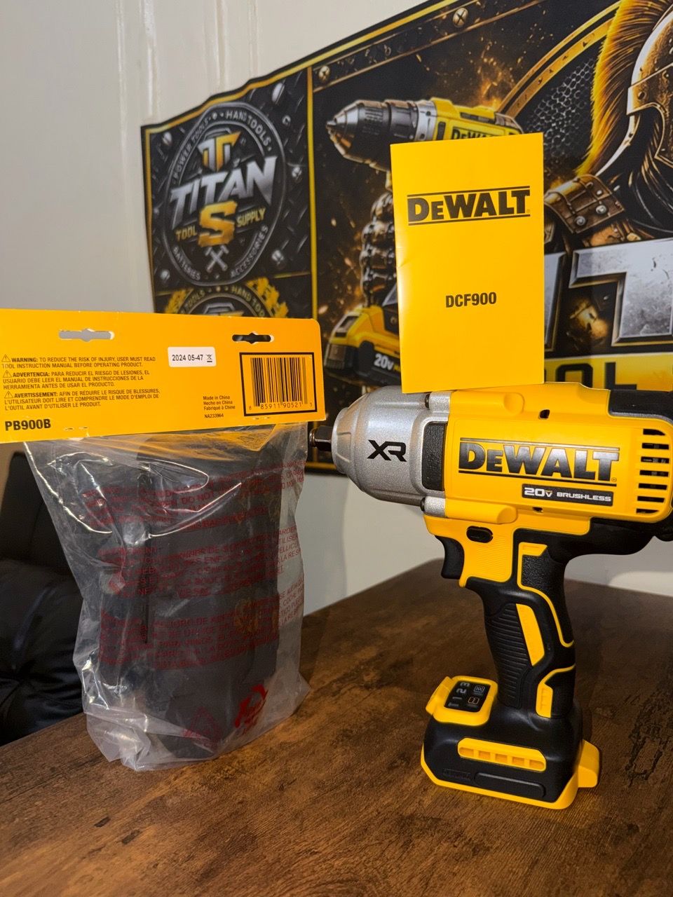 DEWALT DCF900 20V High Torque 1/2" XR Impact Wrench - New - photo 5