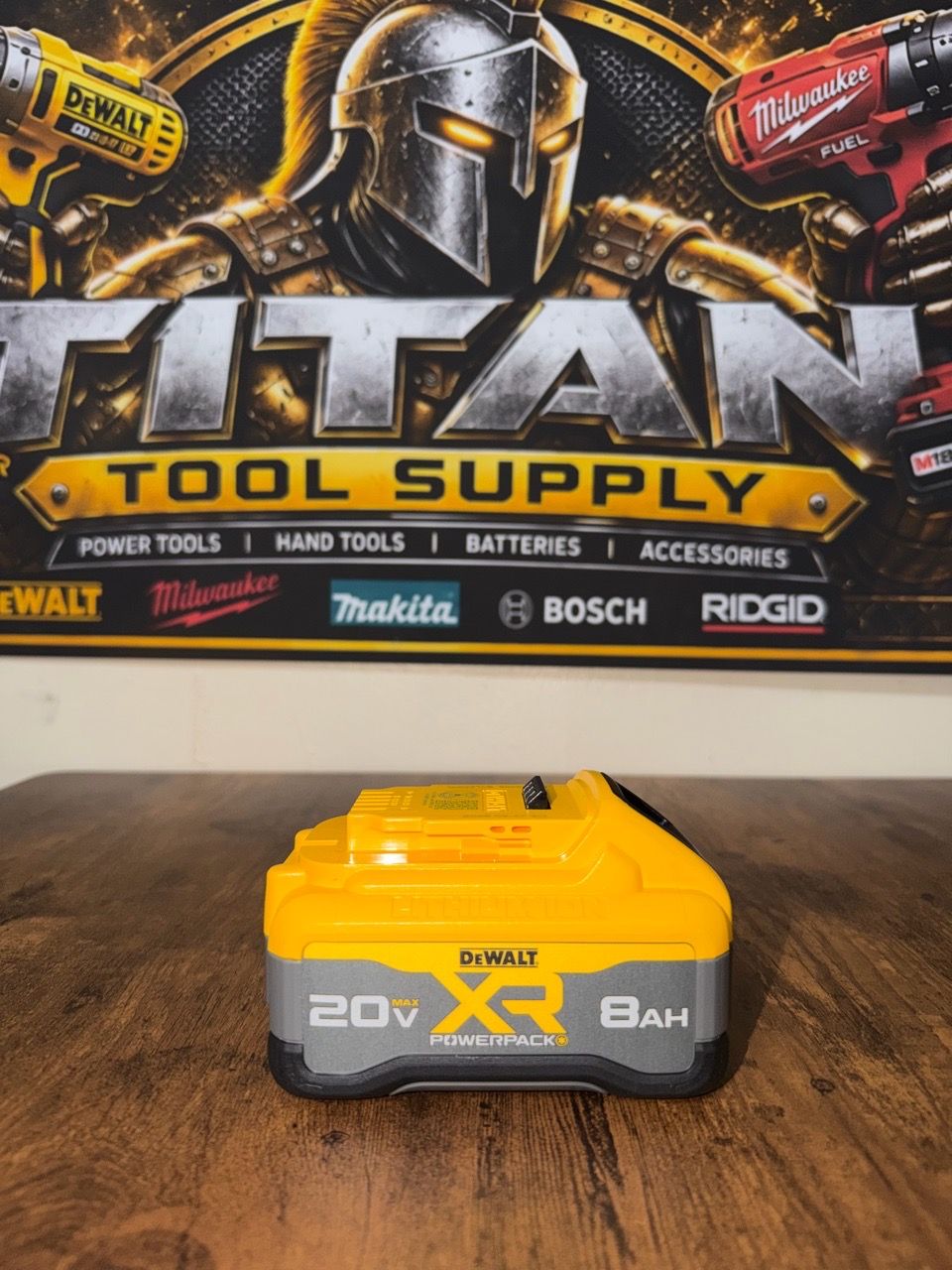 DEWALT 20V MAX XR 8.0Ah POWERPACK DCB2108 Battery - photo 4