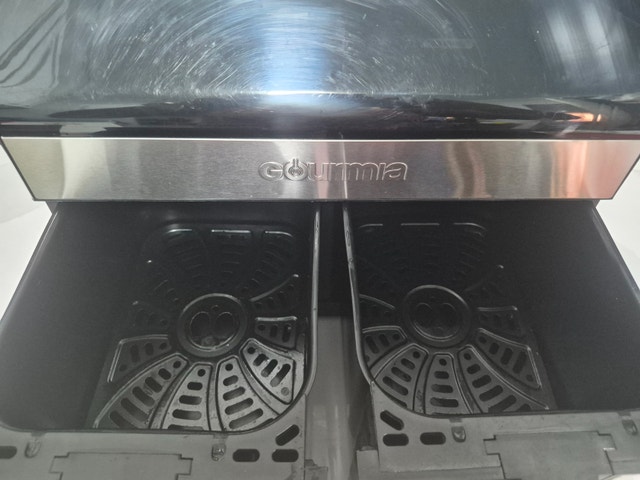 Gourmia Dual Basket Air Fryer - photo 3