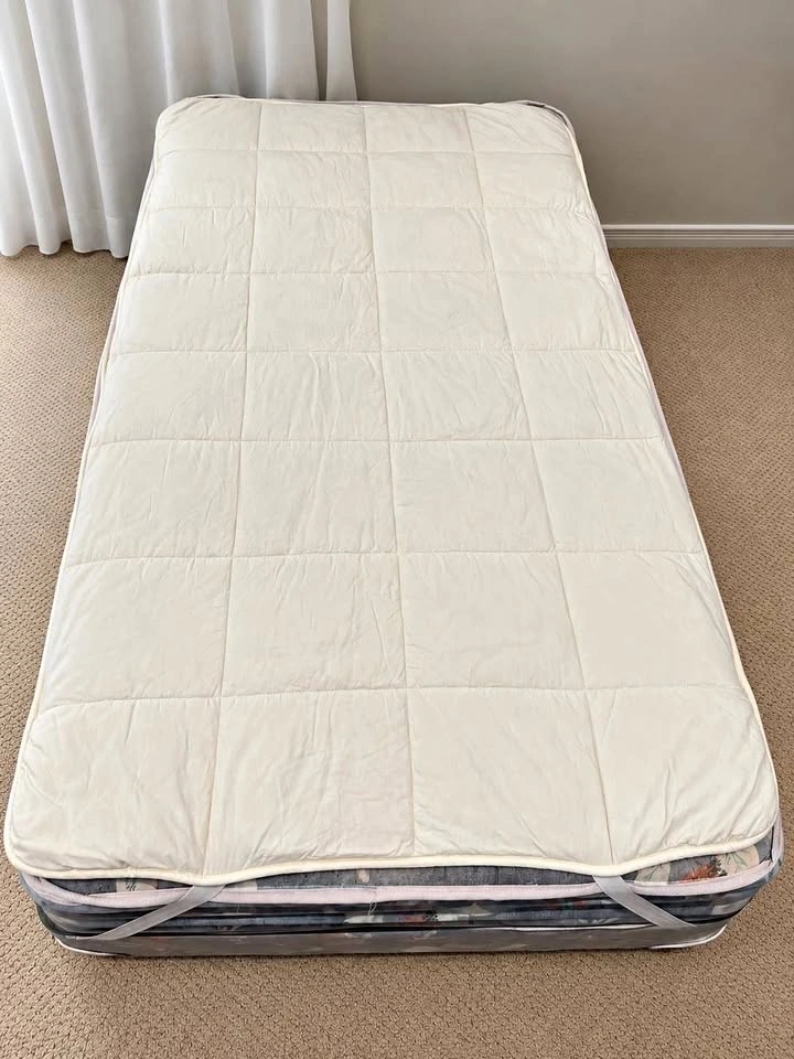 100% Mulberry Silk Mattress Pad / Topper – Twin – Cotton Cover