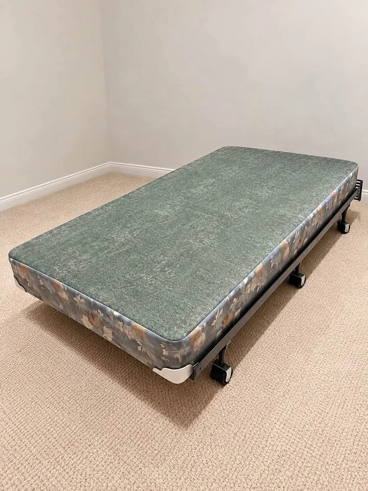 Twin Mattress Foundation / Bed Base with Metal Frame