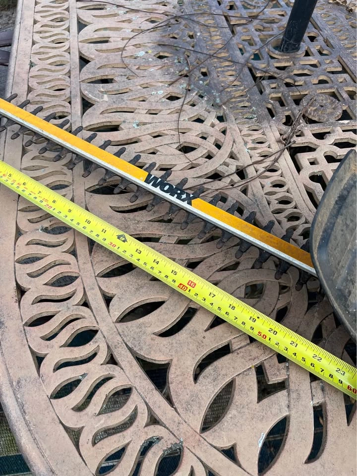 WORX Electric Hedge Trimmer 24 inch - photo 3