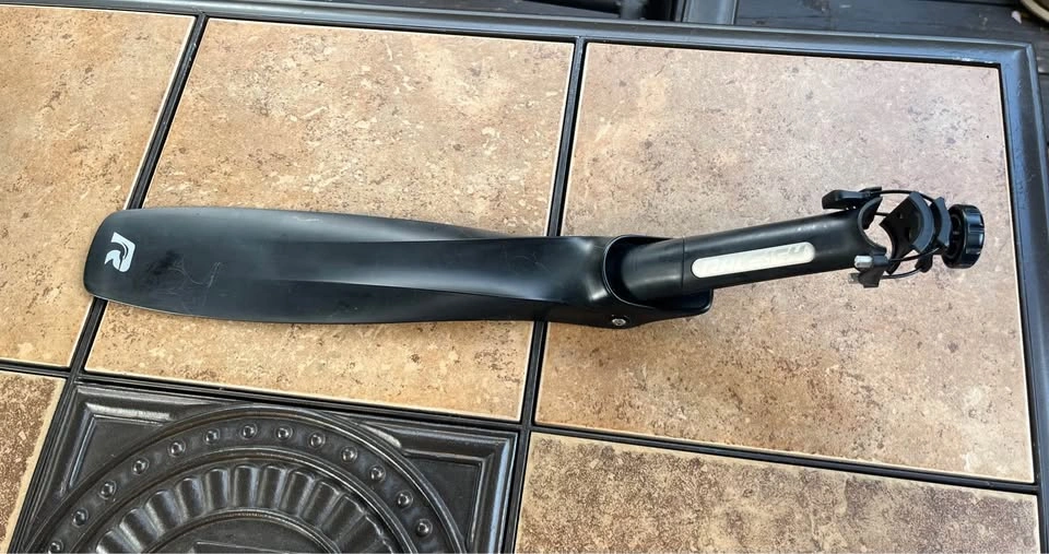 Raleigh Adjustable Rear Bike Fender / Mudguard – Quick Mount - photo 3
