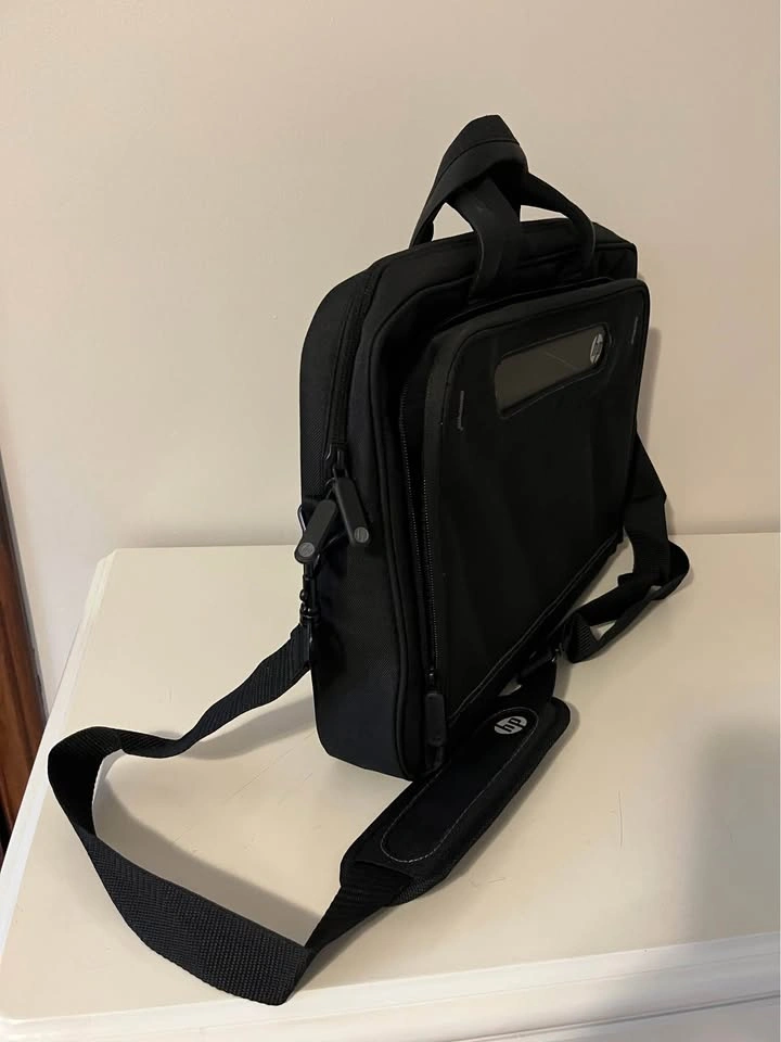 HP Padded Laptop Business Briefcase – Organizer & Shoulder Strap - photo 2