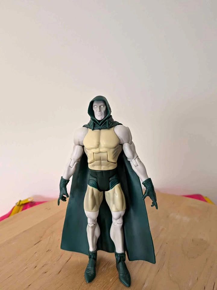 DC Universe Classics The Spectre (Glow in the Dark) 6" Figure